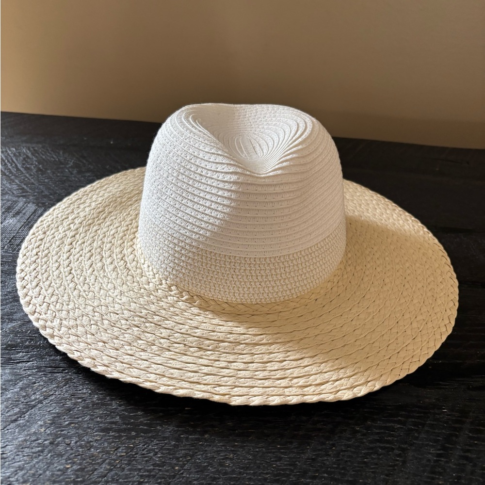 Straw sun hat NWOT